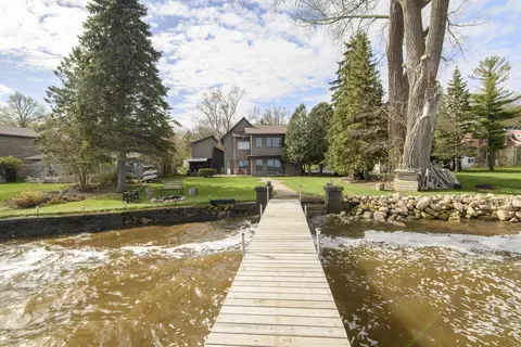 n7254 Winnebago Drive, Fond Du Lac, WI 54935