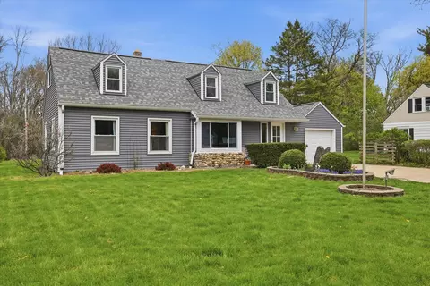 17814 W Roosevelt, New Berlin, WI 53146