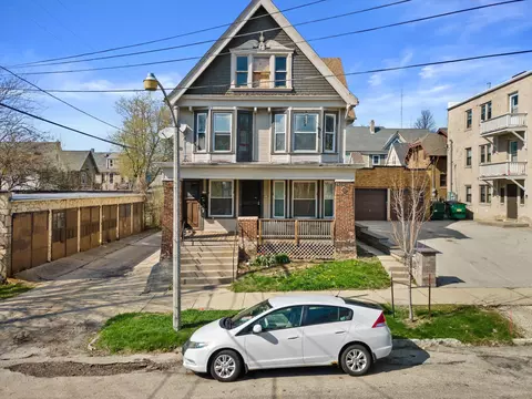 518 E Lloyd #520, Milwaukee, WI 53212