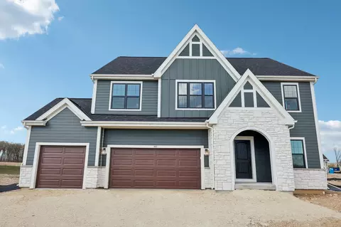 447 Sandstone, Slinger, WI 53086