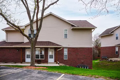 7883 S Scepter #8, Franklin, WI 53132