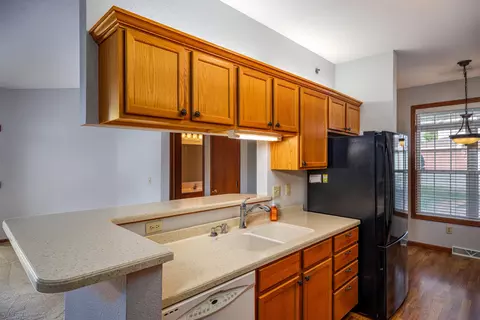 Kitchen - 7883 S Scepter #8, Franklin, WI 53132 photo 1 of 3