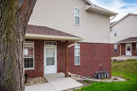Exterior - 7883 S Scepter #8, Franklin, WI 53132 photo 3 of 5