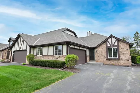 770 Oakwood #D, Brookfield, WI 53045