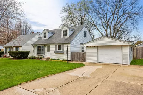 2115 N 119th, Wauwatosa, WI 53226