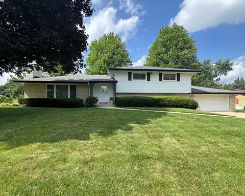 17010 W Salentine, New Berlin, WI 53151