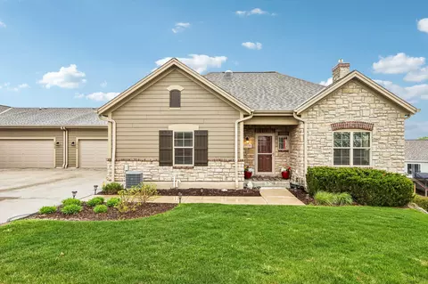 1016 Ann Marie, Oconomowoc, WI 53066