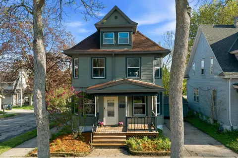 3730 W Mt Vernon, Milwaukee, WI 53208
