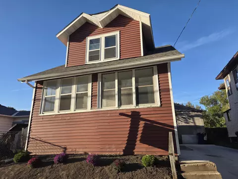 922 Hamilton, Racine, WI 53403
