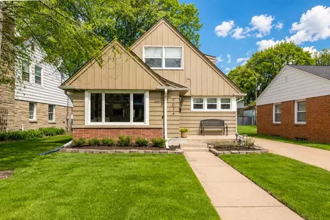 9034 W Mt Vernon, Milwaukee, WI 53226