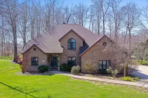 509 Wild Oak, Manitowoc, WI 54220