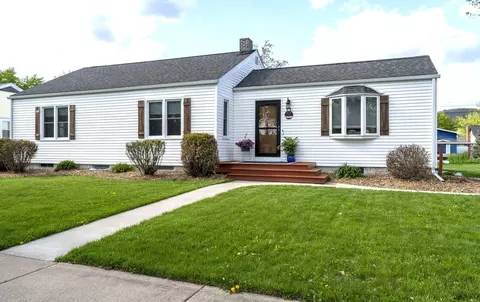 524 2nd, La Crescent, MN 55947