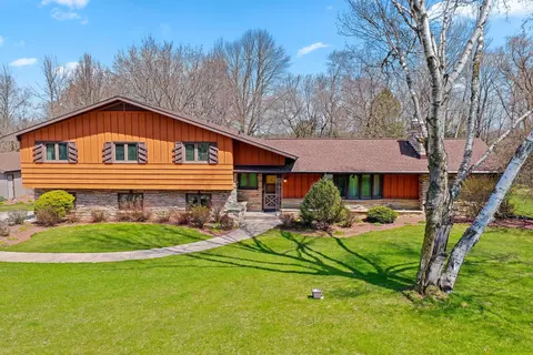 810 Shoto, Two Rivers, WI 54241