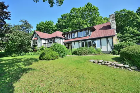 3076 Red Fox, Colgate, WI 53017