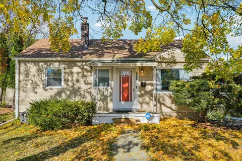 4004 W Congress, Milwaukee, WI 53209
