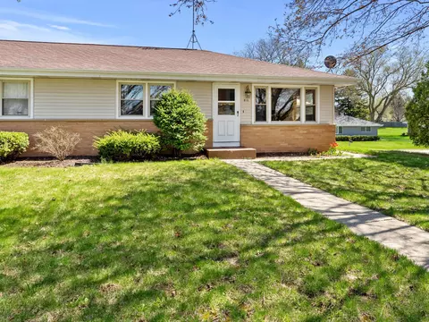 813 Riverview, Plymouth, WI 53073