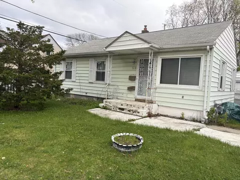 5618 W Sheridan, Milwaukee, WI 53218