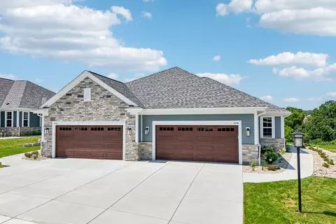 2116 Bluestem #1402, Waukesha, WI 53188