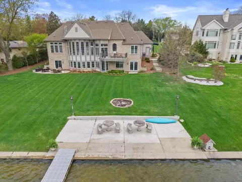 w356n5136 Lakeshore, Oconomowoc, WI 53066