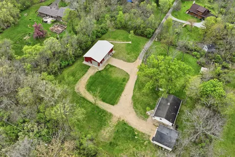n2852 Schofield Road, Geneva, WI 53147