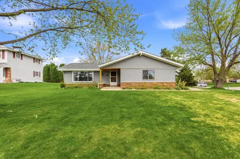 10653 Beacon Hl, Franklin, WI 53132