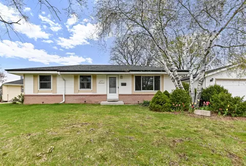 w147n8466 Manchester, Menomonee Falls, WI 53051