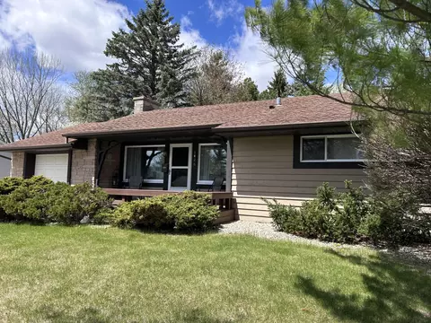 1426 Beverly, West Bend, WI 53090