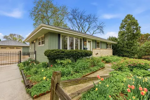 2817 S 103rd, West Allis, WI 53227