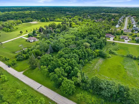 6130 Northwestern, Caledonia, WI 53406