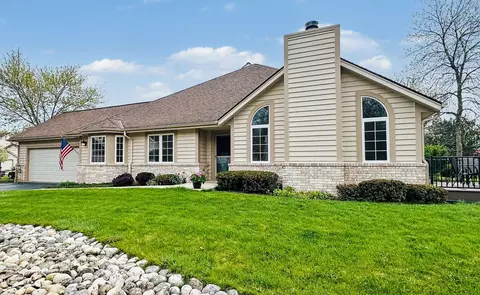 3015 N River Birch #H, Brookfield, WI 53045