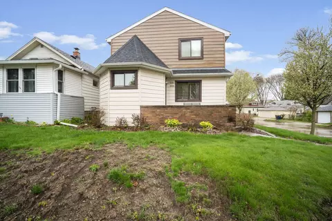 2201 S 74th, West Allis, WI 53219