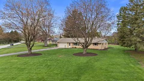 4028 Woodview, Hubertus, WI 53033