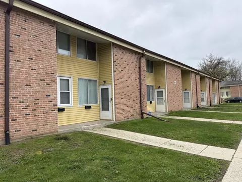 8910 N 95th #L, Milwaukee, WI 53224