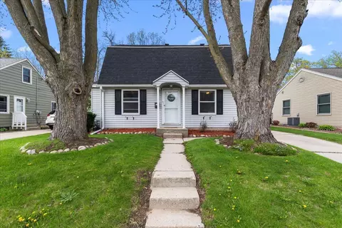 608 Pennsylvania, West Bend, WI 53095