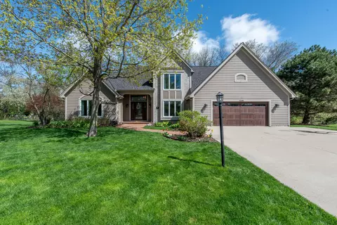 14695 W Meadowshire, New Berlin, WI 53151