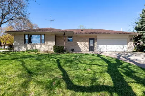 888 S 6th, West Bend, WI 53095