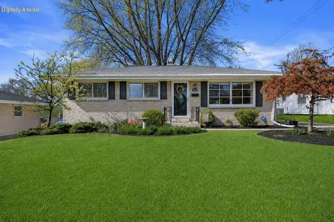 10810 W Harvest, Milwaukee, WI 53225