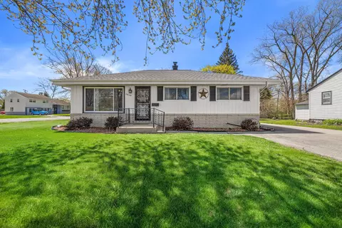 2849 Arrowhead, Racine, WI 53402
