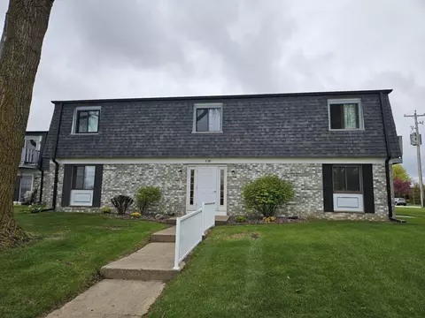 1712 Creek #204, West Bend, WI 53090