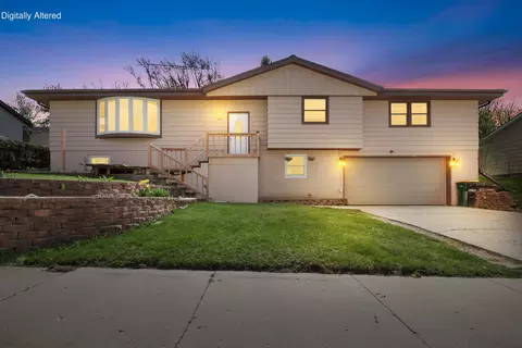 1513 Roosevelt, West Bend, WI 53090
