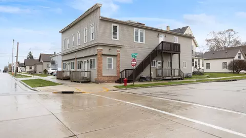 1335 Broadway #4, Sheboygan, WI 53081
