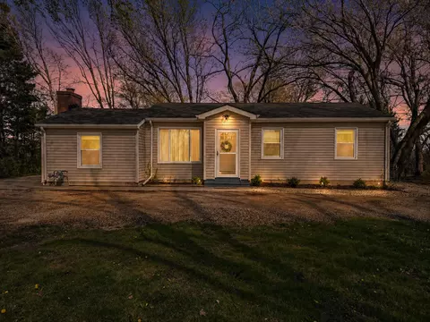 10227 8th, Pleasant Prairie, WI 53158