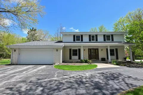 2490 De Carlin, Brookfield, WI 53045