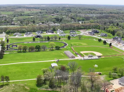 View/Area - 254 River Oaks, Delafield, WI 53018 photo 2 of 2