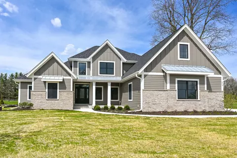 254 River Oaks, Delafield, WI 53018