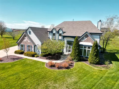 4726 W Jenna, Franklin, WI 53132