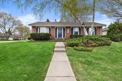 4901 Regal, Racine, WI 53406