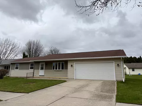 1206 E Cedar, Manitowoc, WI 54220