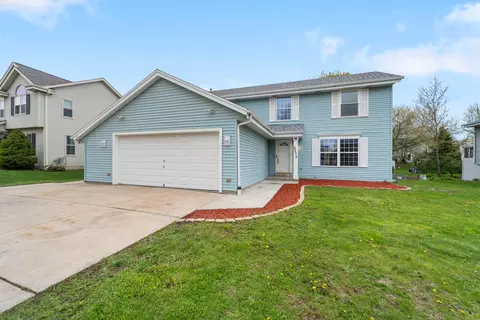 8275 S Park Vw, Oak Creek, WI 53154