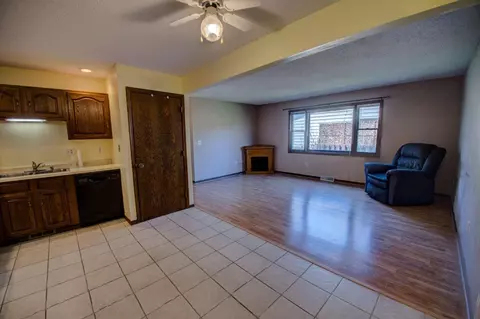 Living - 730 10th, Onalaska, WI 54650 photo 3 of 3